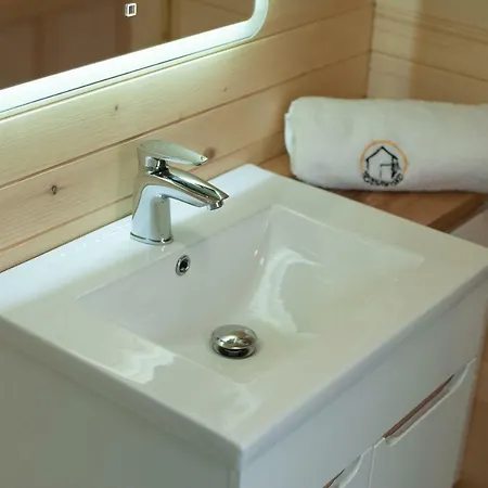 Trzesawisko アパート トシェンサチ